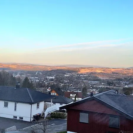 Gjesterom Til Leie I Et Privat Hus Séjour chez l'habitant Brumunddal